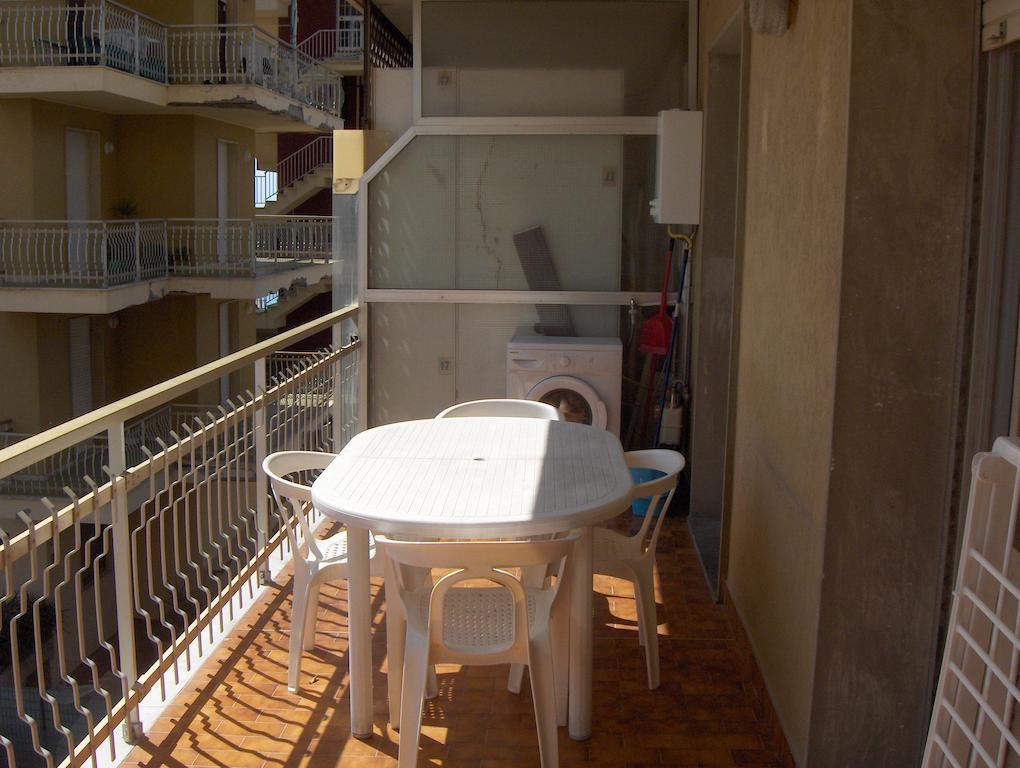 Appartamento Giusy Ventimiglia Exterior foto